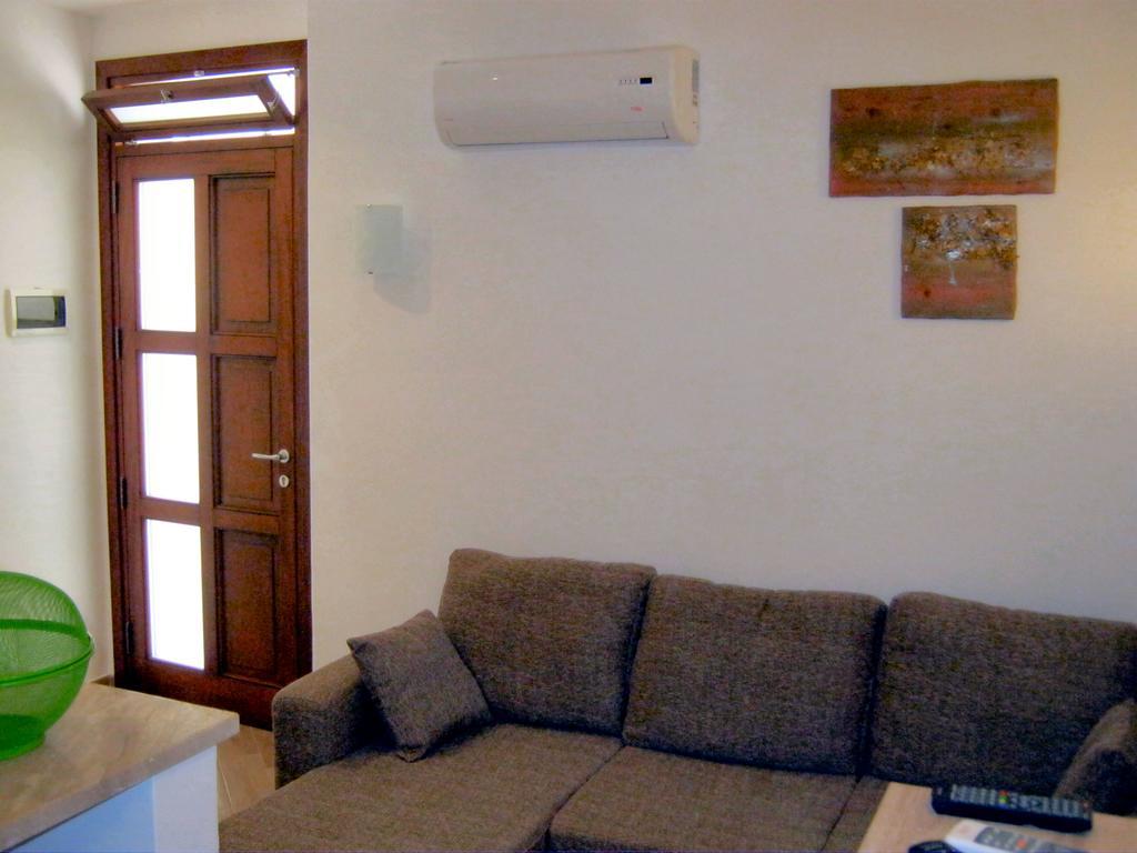Ai Due Cortili Apartment Trapani Cameră foto