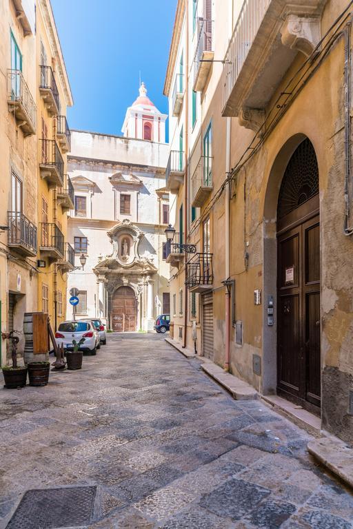 Ai Due Cortili Apartment Trapani Exterior foto